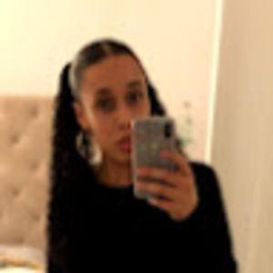 Meet your Posher, Janelle